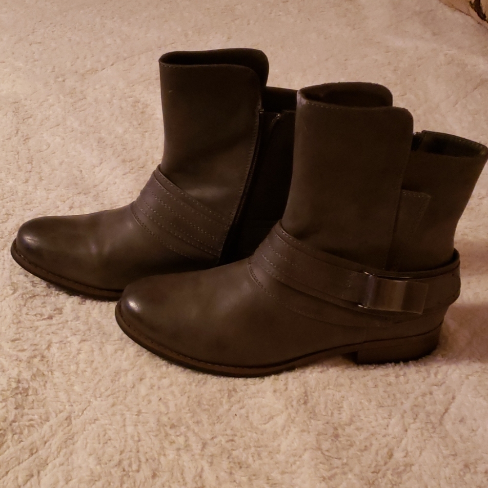 Gray boots